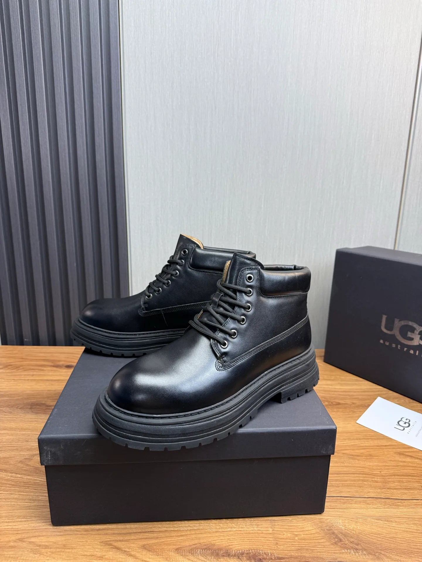 Factory price 680💰 [UGG] Men's hot winter warm boots🐑Simple and fashionable design, cowhide➕comfortable and warm wool lining. Soft and comfortable to wear, good warmth retention, and excellent foot feel. Regular size 38-45
